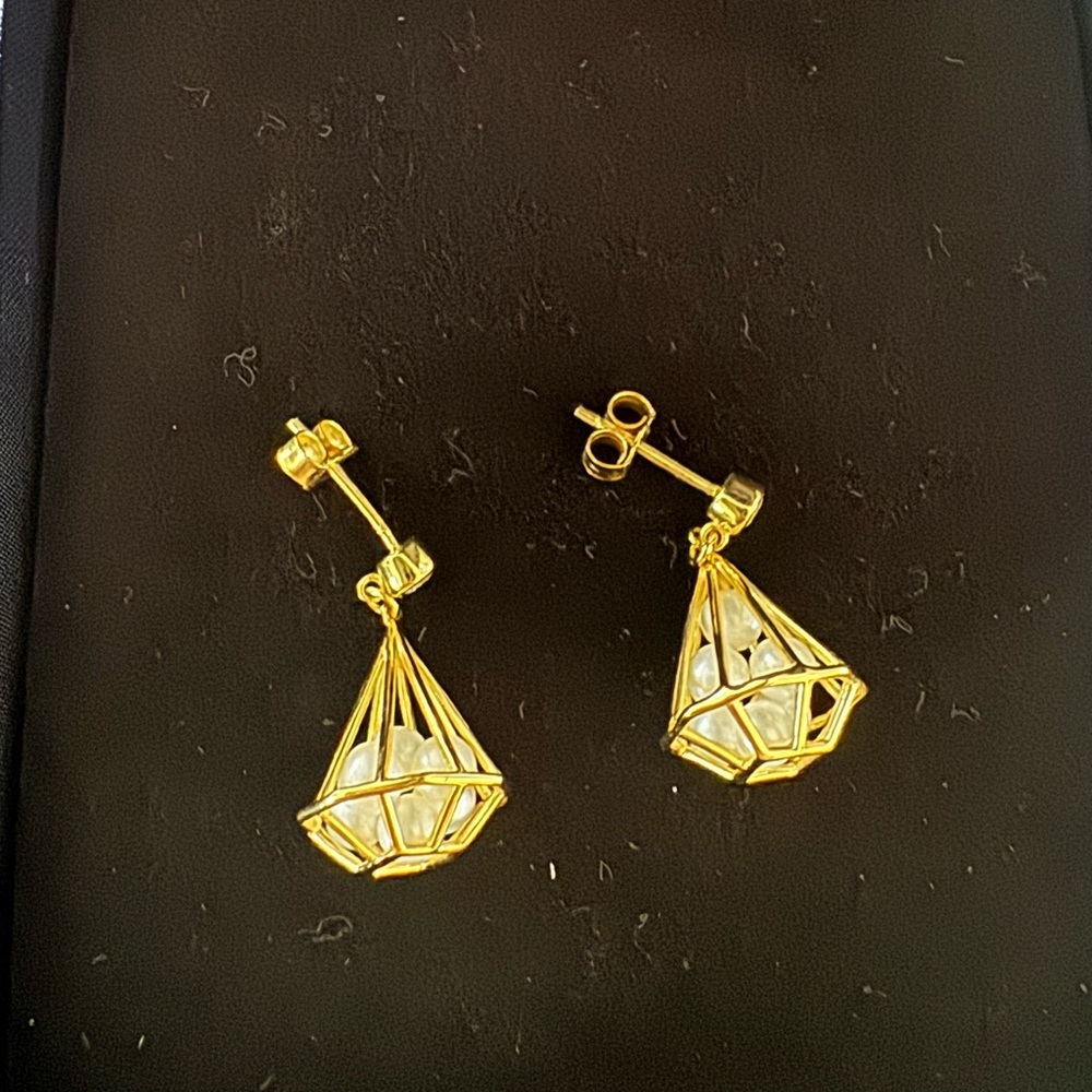 Elegant Earrings with Pearl Details